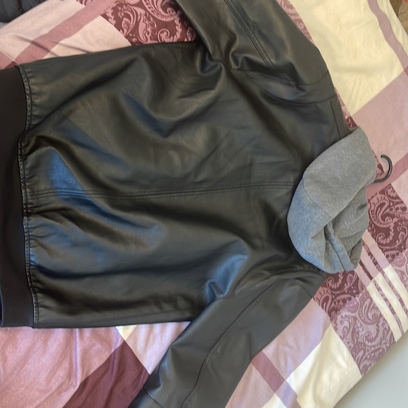 It’s a leather jacket from urban heritage size s men, brand new jacket - Picture 2 of 3